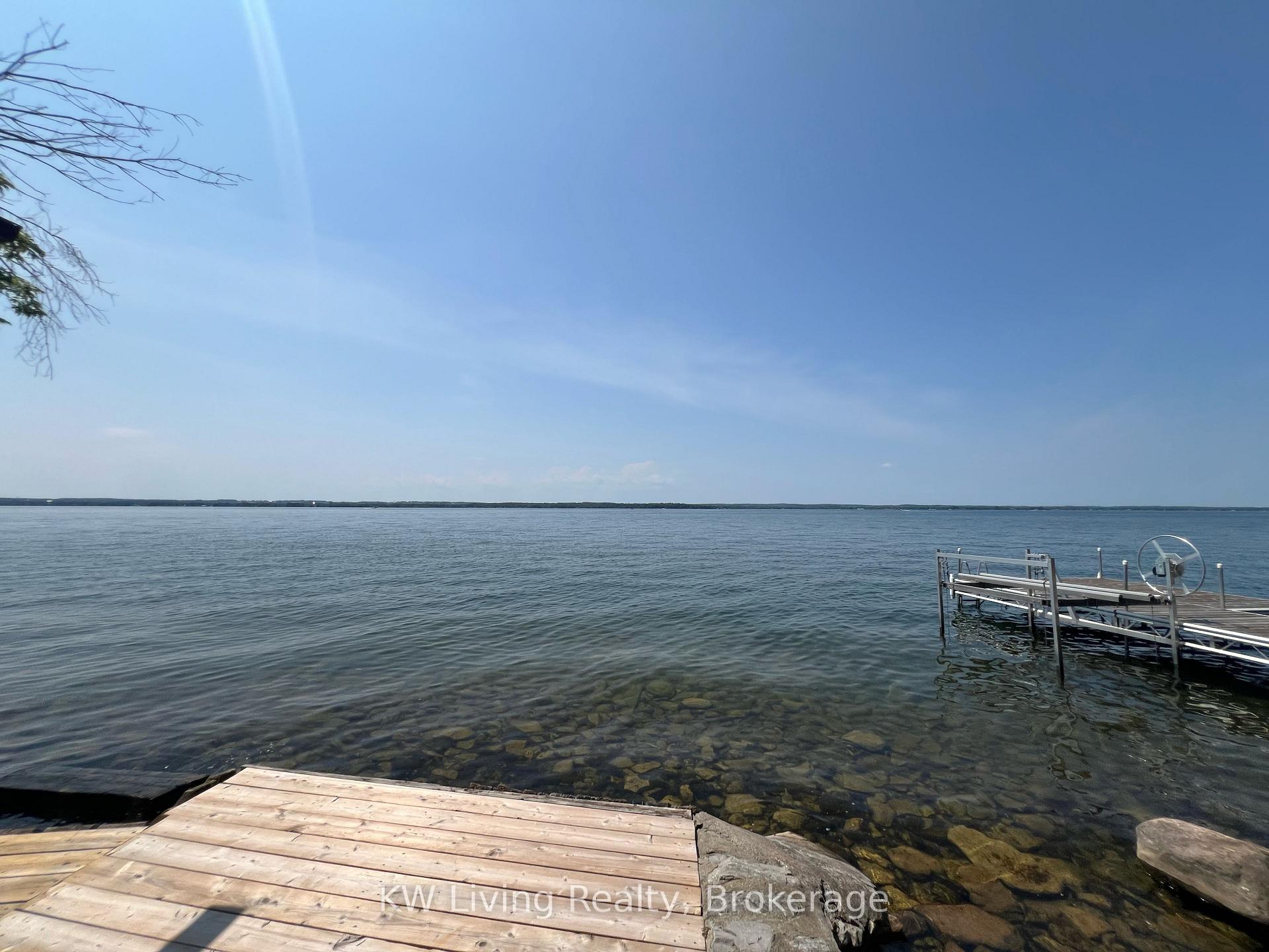 Photo 45 of 127 Lake Drive N, Georgina, Historic Lakeshore Communities — HOMEH