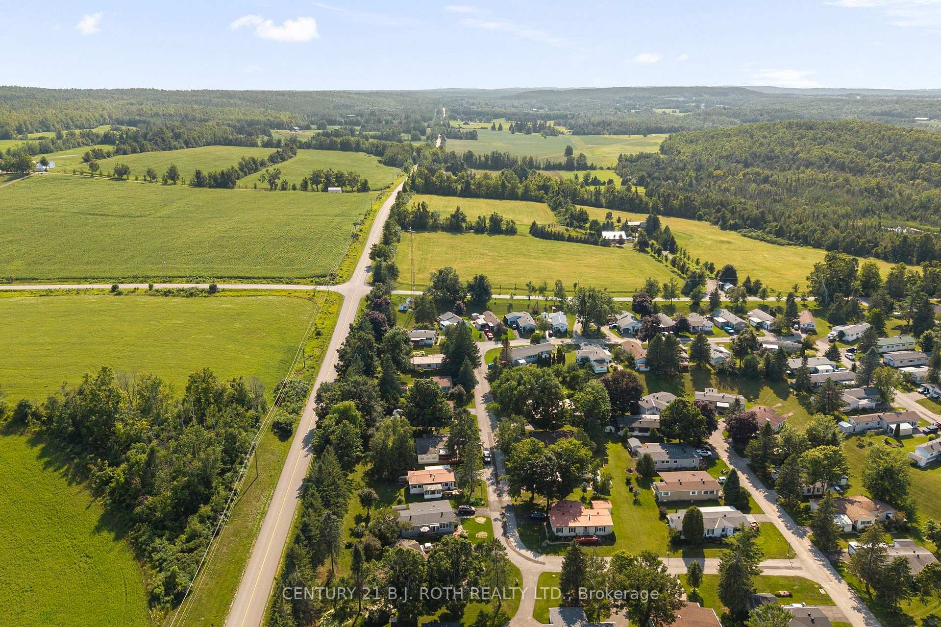 Photo 24 of 20 Cameron Drive, Oro-Medonte, Rural Oro-Medonte — HOMEH