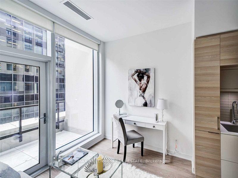 Photo 5 of Unit 604, 88 Scott Street, Toronto, Church-Yonge Corridor — HOMEH