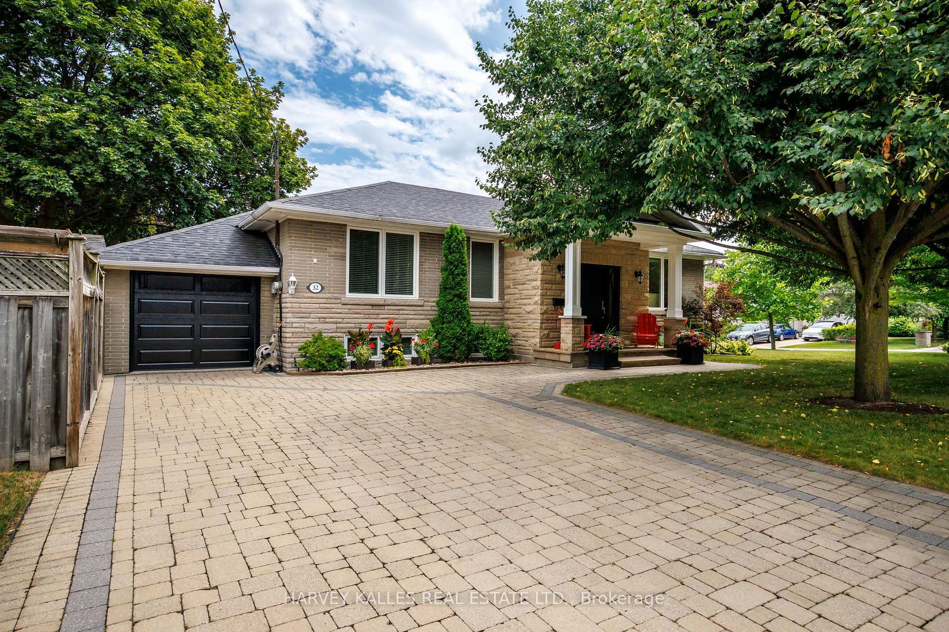 Photo 1 of 32 Acton Avenue, North York, Bathurst Manor — HOMEH
