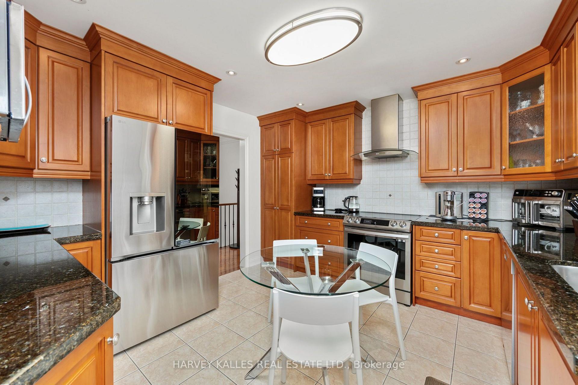 Photo 11 of 32 Acton Avenue, North York, Bathurst Manor — HOMEH