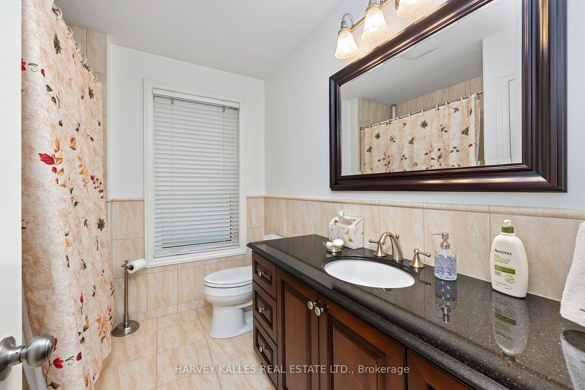 Photo 14 of 32 Acton Avenue, North York, Bathurst Manor — HOMEH