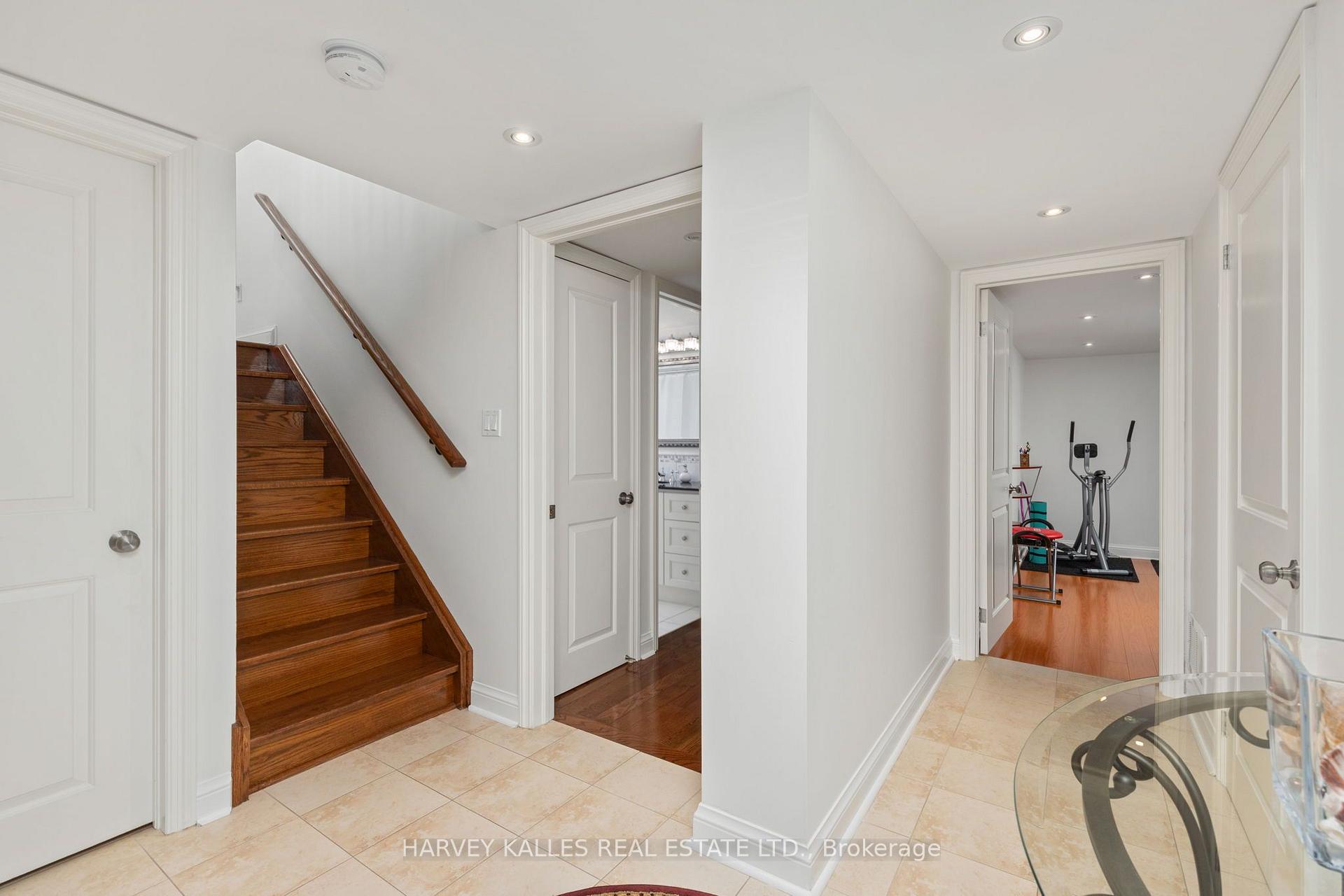 Photo 25 of 32 Acton Avenue, North York, Bathurst Manor — HOMEH