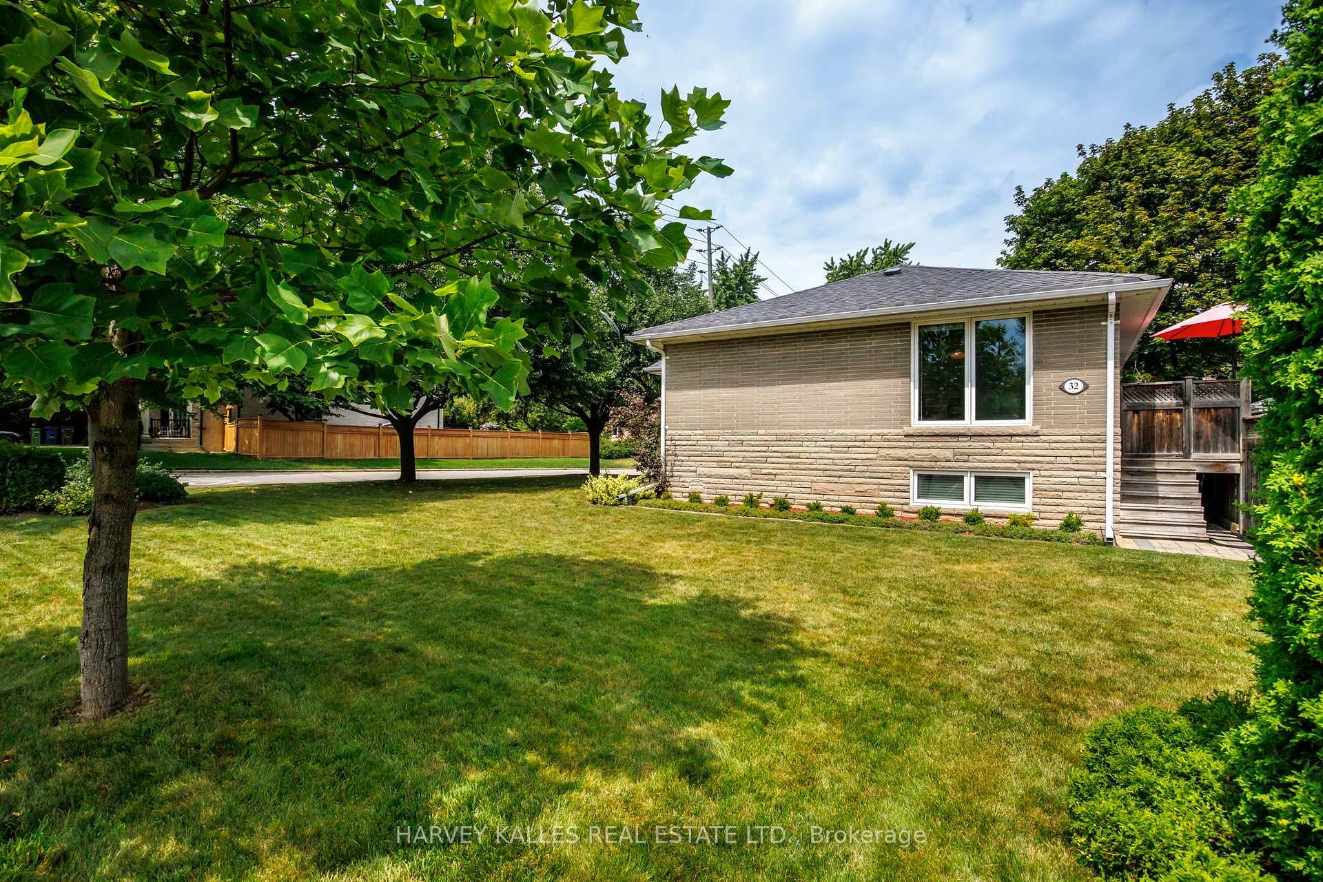 Photo 27 of 32 Acton Avenue, North York, Bathurst Manor — HOMEH