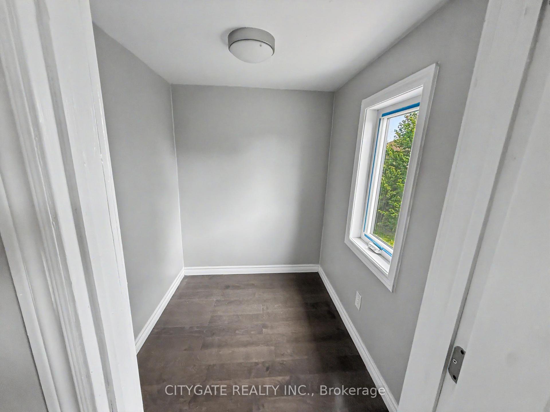 Photo 14 of 687 Upper James Street, Hamilton, Balfour — HOMEH