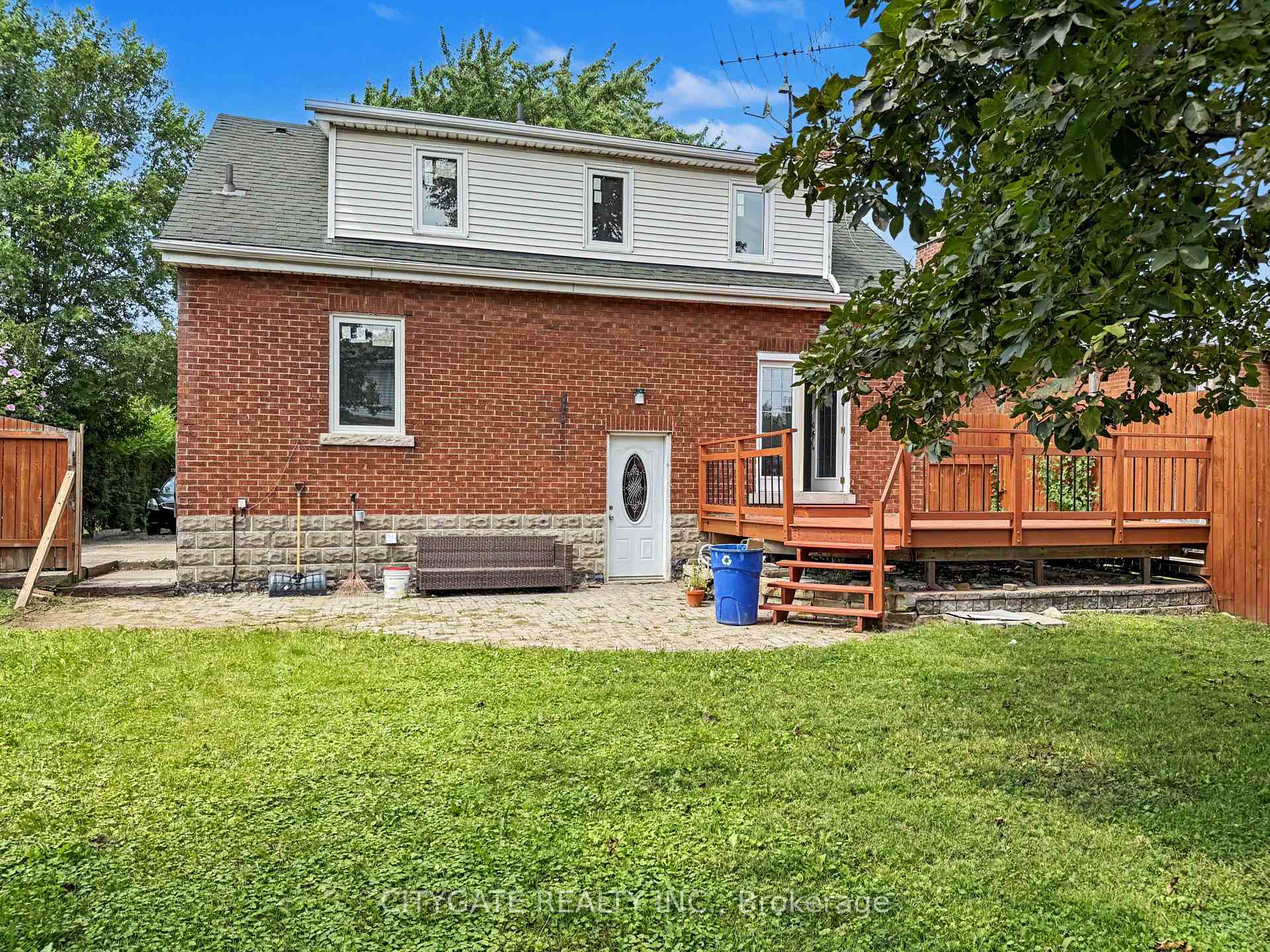 Photo 15 of 687 Upper James Street, Hamilton, Balfour — HOMEH