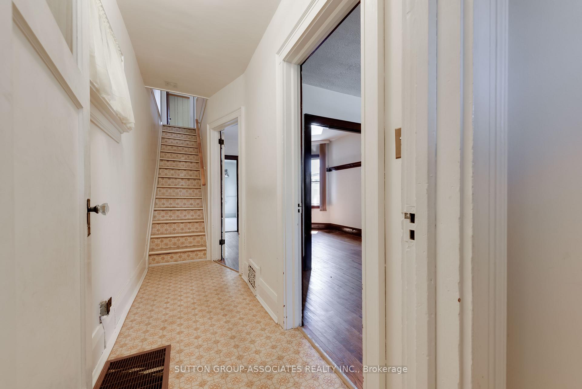 Photo 2 of 155 Earlsdale Avenue, Toronto, Oakwood Village — HOMEH
