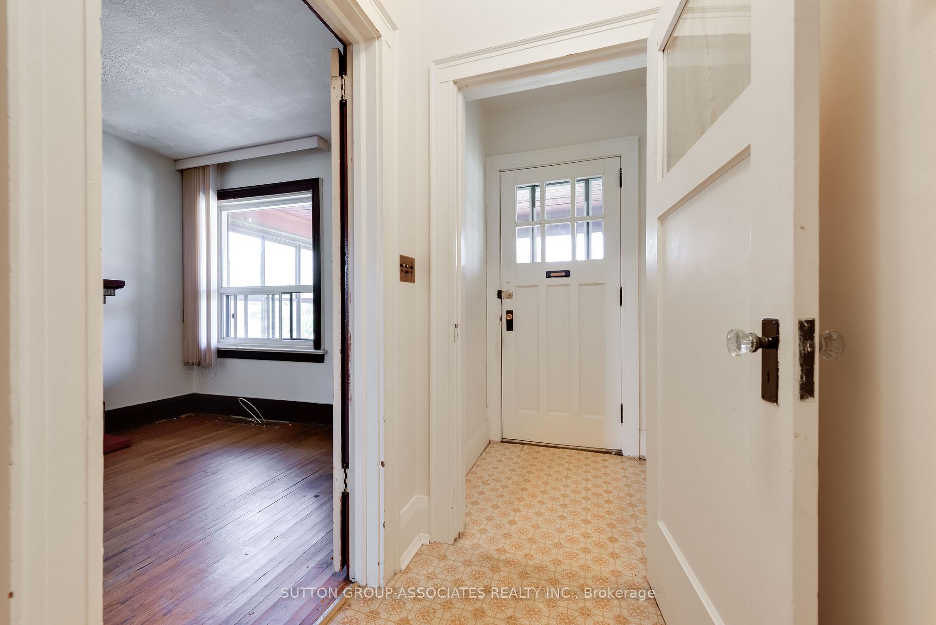 Photo 3 of 155 Earlsdale Avenue, Toronto, Oakwood Village — HOMEH