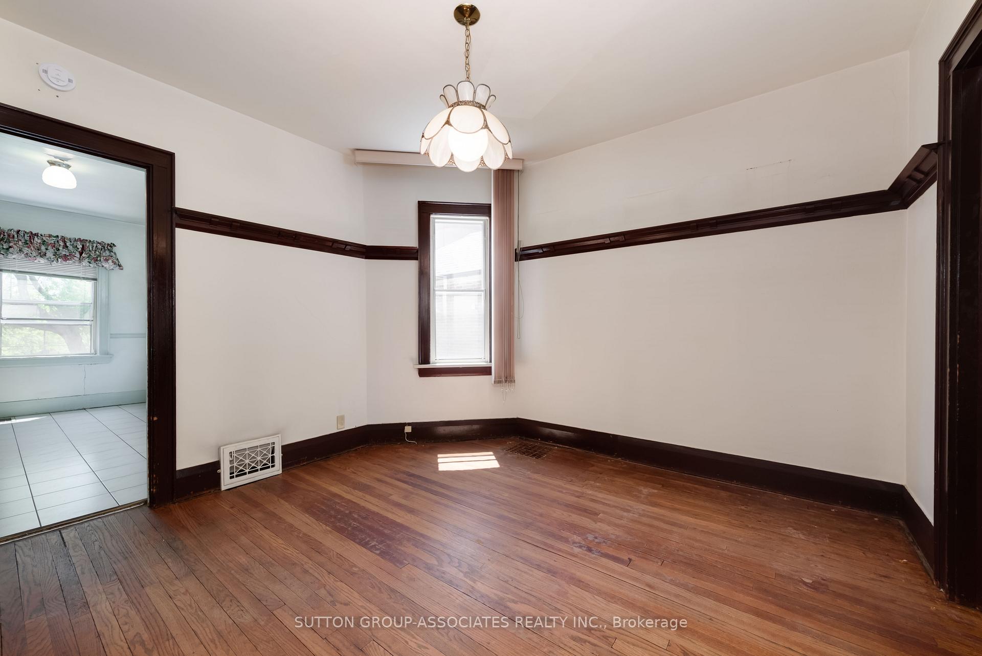 Photo 7 of 155 Earlsdale Avenue, Toronto, Oakwood Village — HOMEH
