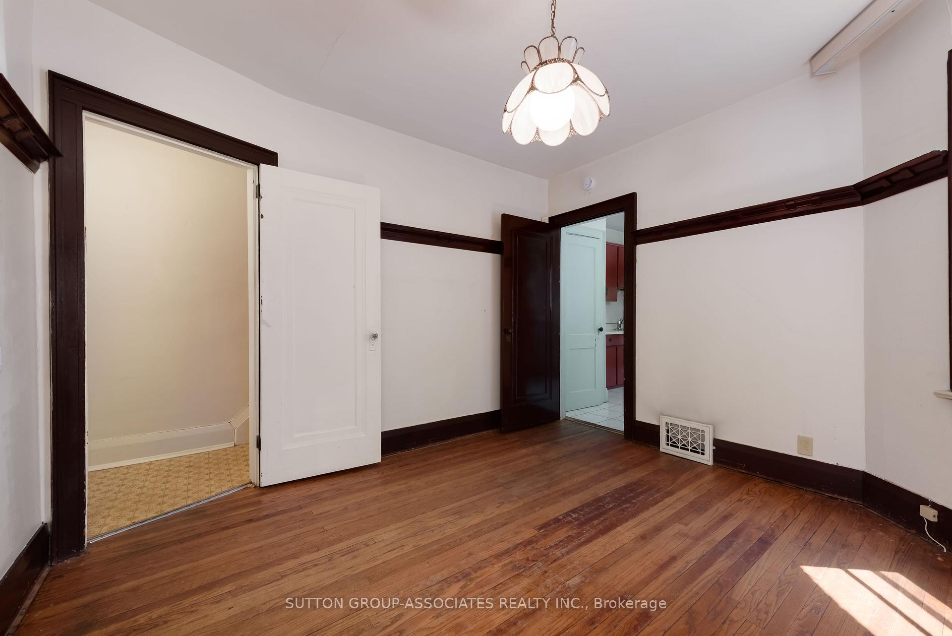 Photo 8 of 155 Earlsdale Avenue, Toronto, Oakwood Village — HOMEH