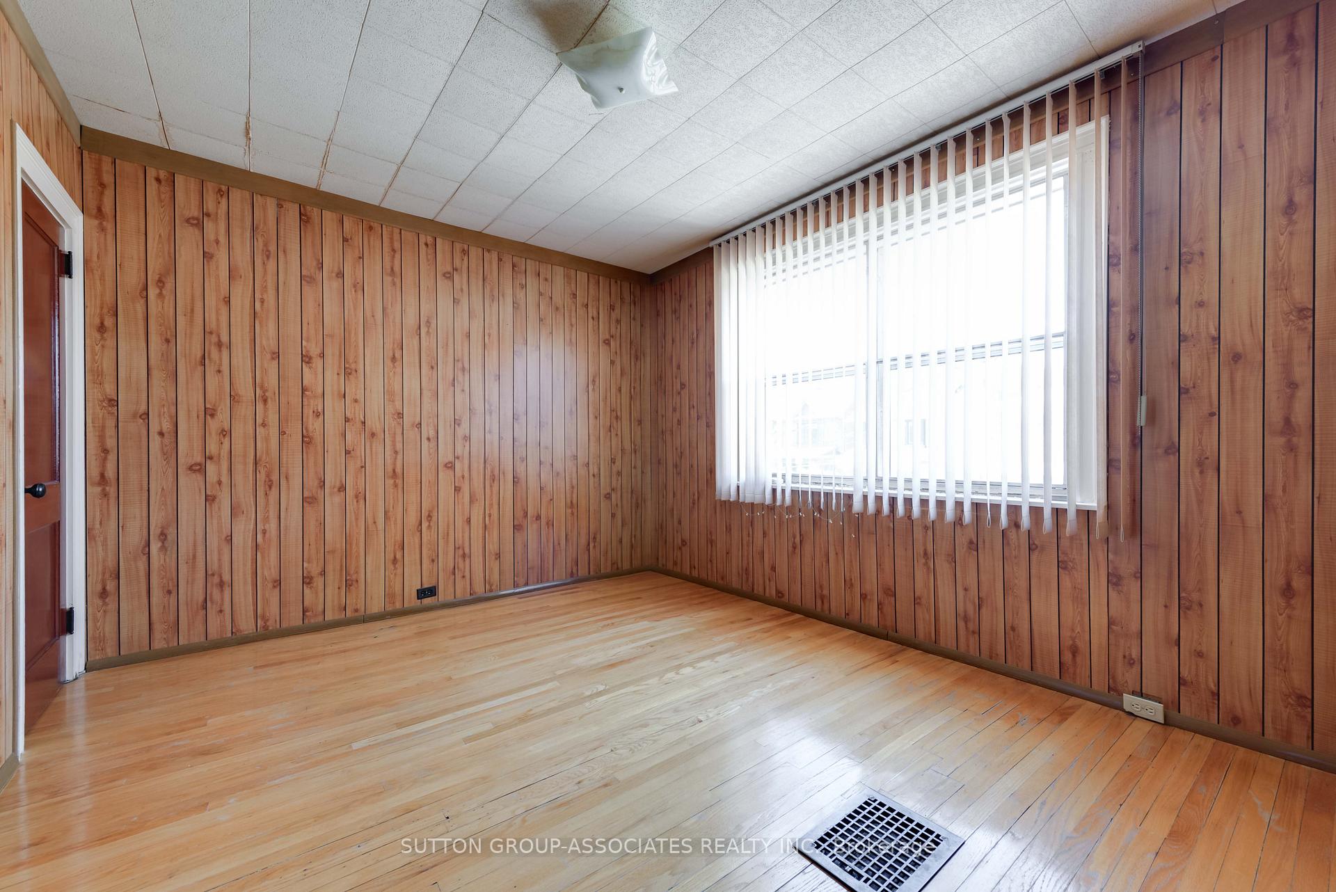 Photo 21 of 155 Earlsdale Avenue, Toronto, Oakwood Village — HOMEH