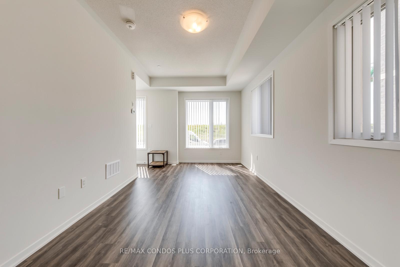Photo 3 of Unit 281, 140 Honeycrisp Crescent, Vaughan, Vaughan Corporate Centre — HOMEH