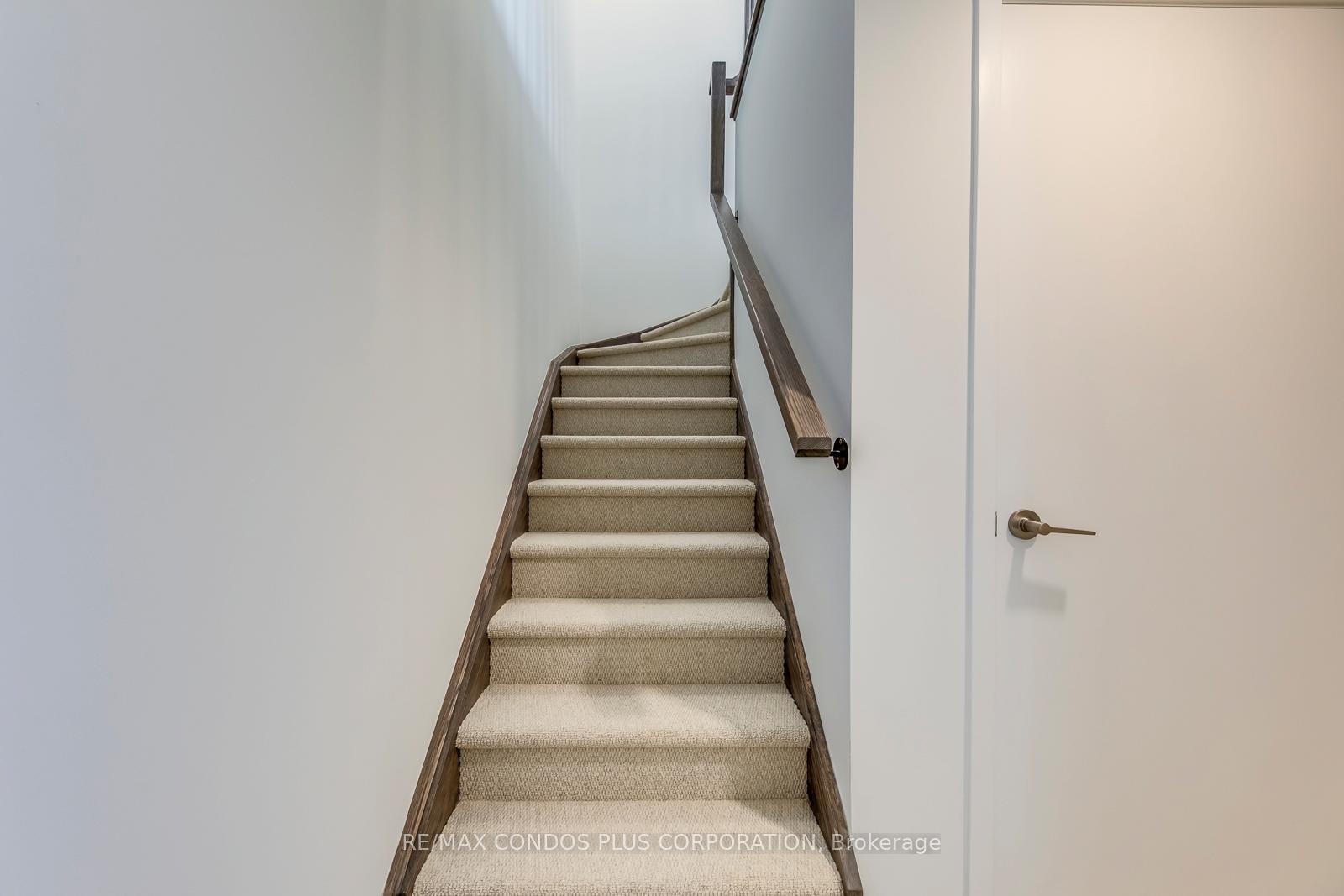 Photo 10 of Unit 281, 140 Honeycrisp Crescent, Vaughan, Vaughan Corporate Centre — HOMEH