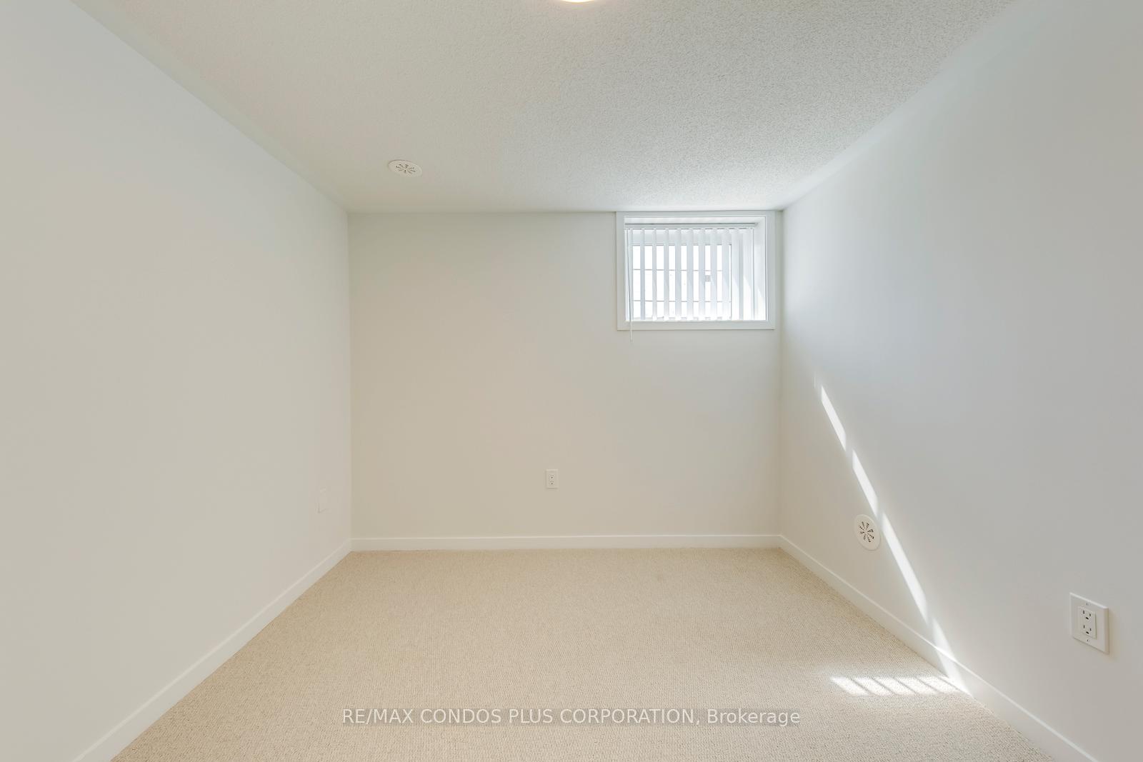 Photo 15 of Unit 281, 140 Honeycrisp Crescent, Vaughan, Vaughan Corporate Centre — HOMEH