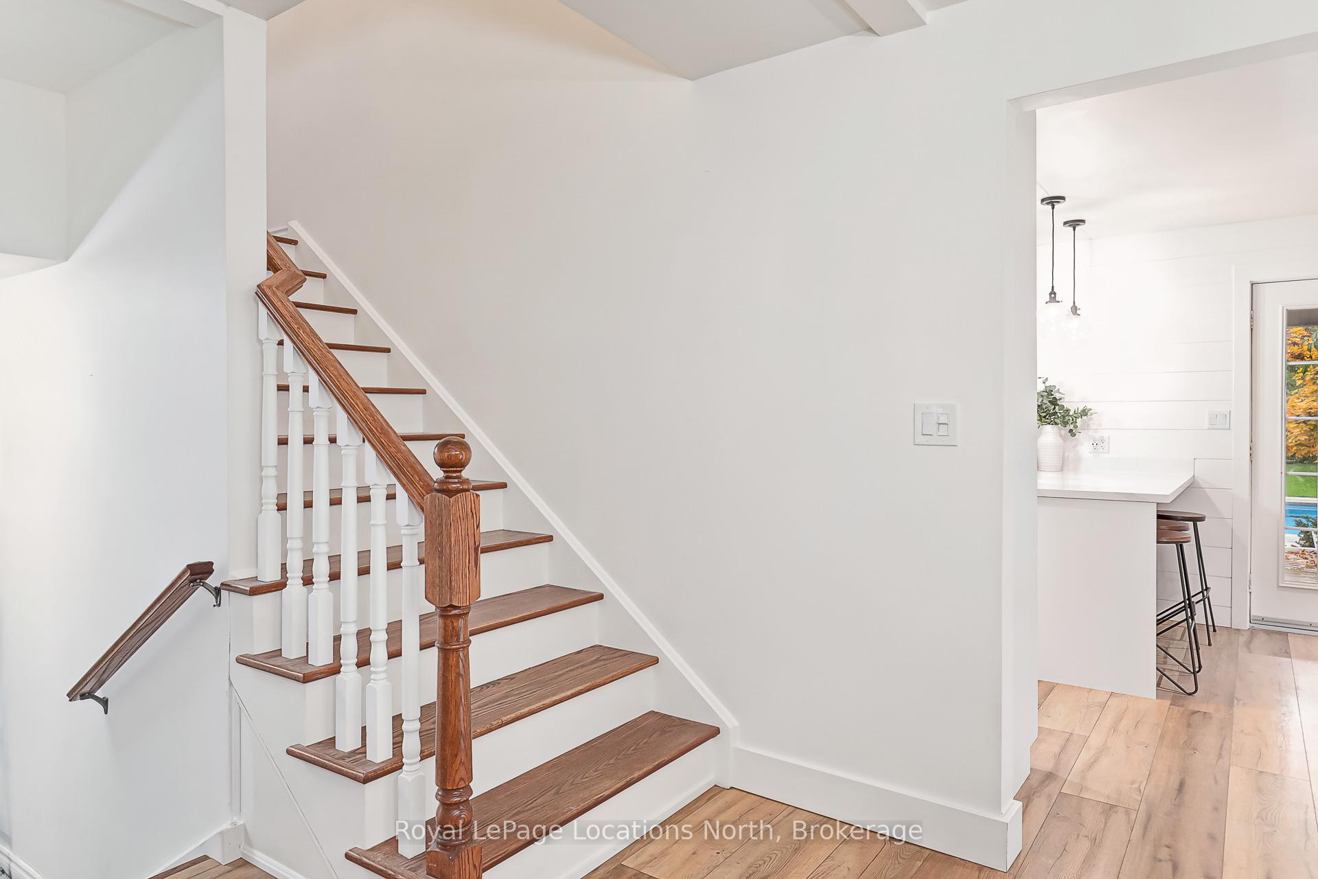 Photo 15 of 19 Melville Street, Clearview, Nottawa — HOMEH