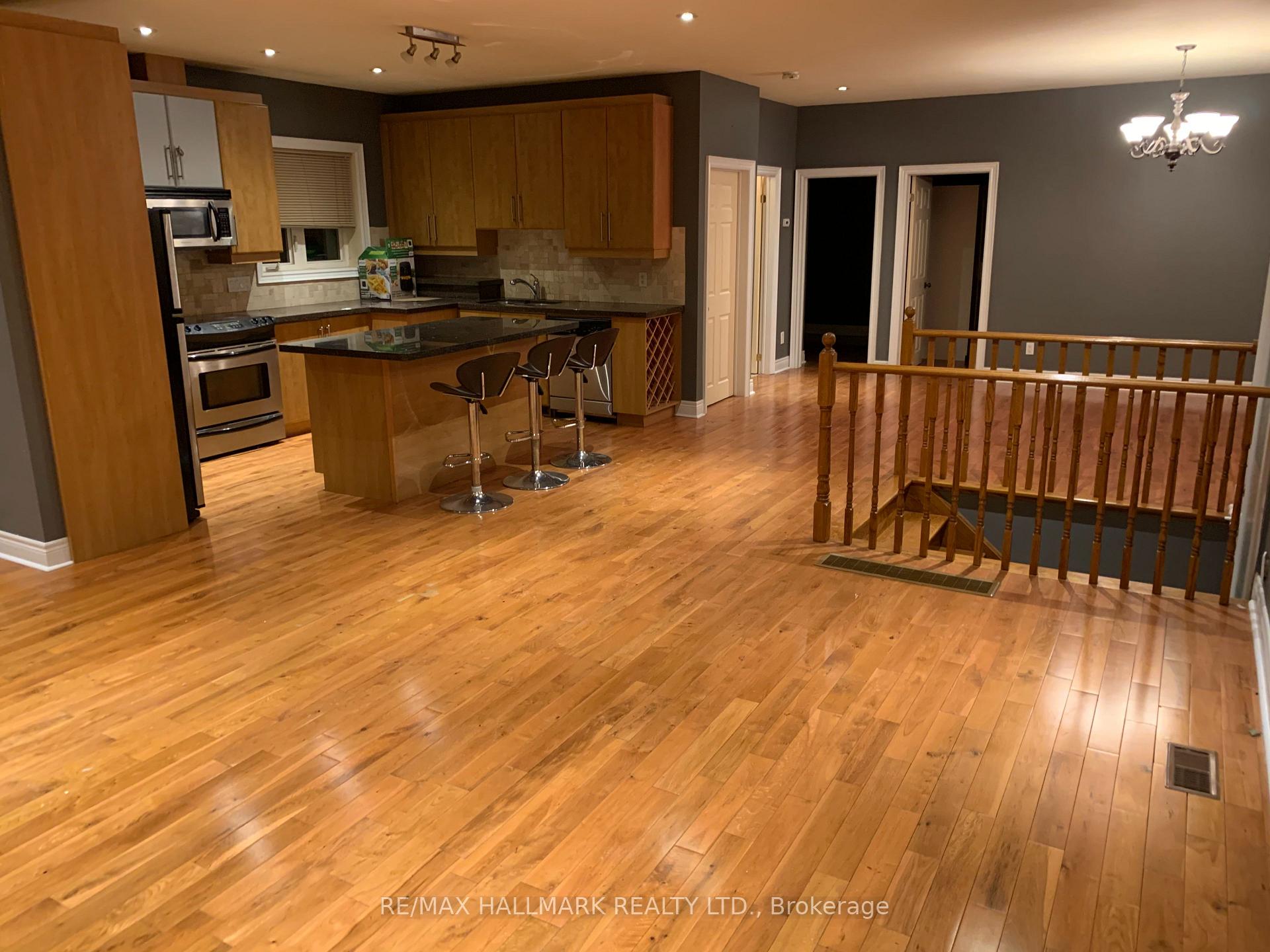 Photo 23 of 6 Griggsden Avenue, Etobicoke, Humber Heights — HOMEH