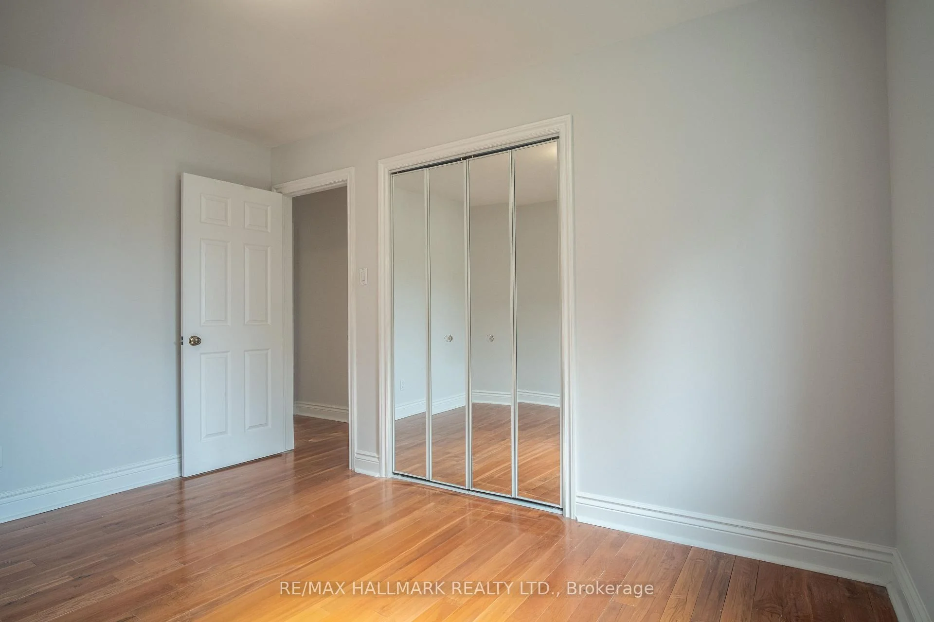 Photo 25 of 6 Griggsden Avenue, Etobicoke, Humber Heights — HOMEH