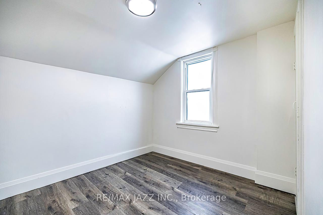 Photo 14 of 548 Front Street, Oshawa, Central — HOMEH