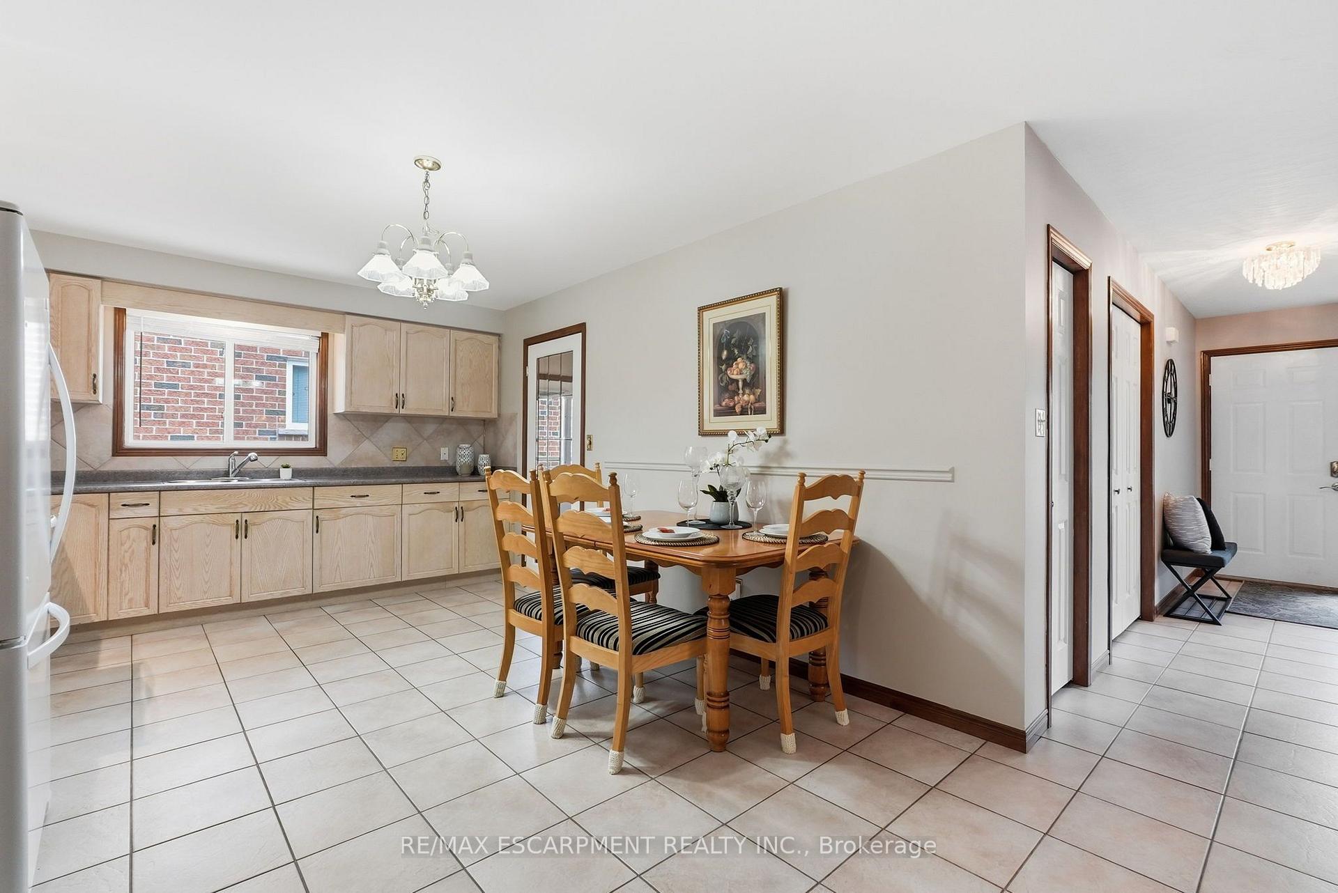 Photo 14 of 210 Bastille Street, Hamilton, Barnstown — HOMEH