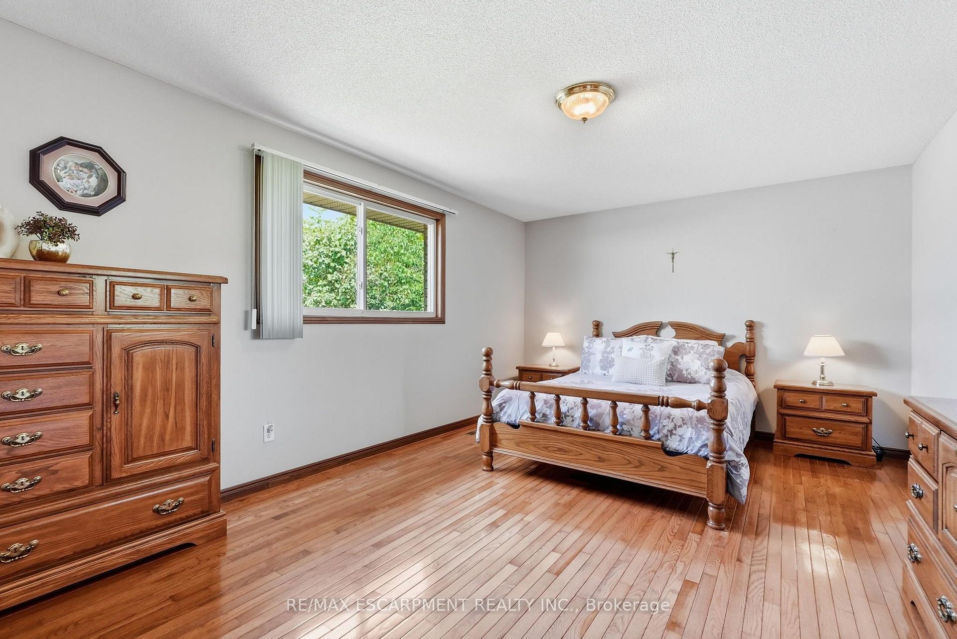 Photo 15 of 210 Bastille Street, Hamilton, Barnstown — HOMEH