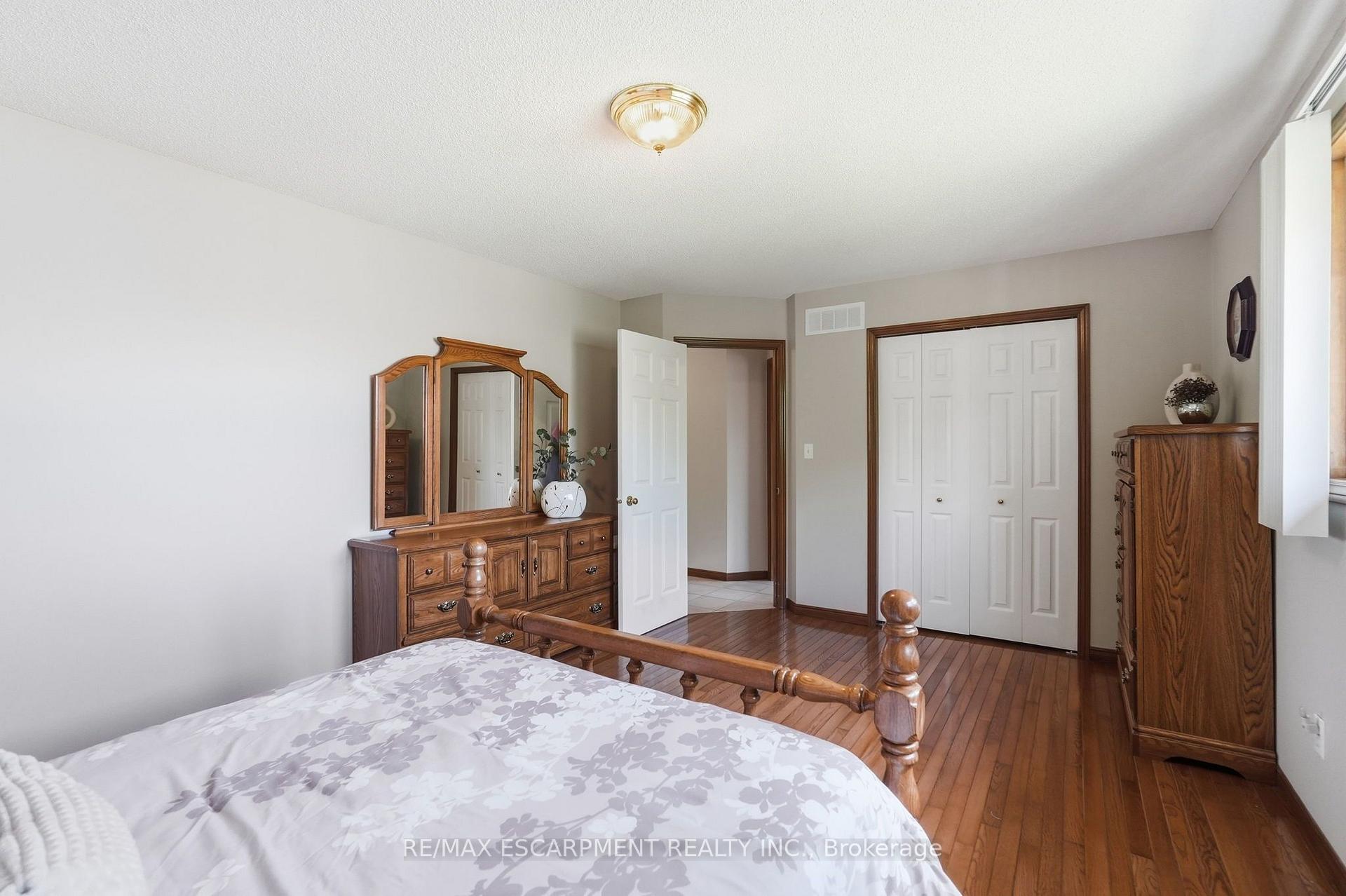 Photo 18 of 210 Bastille Street, Hamilton, Barnstown — HOMEH