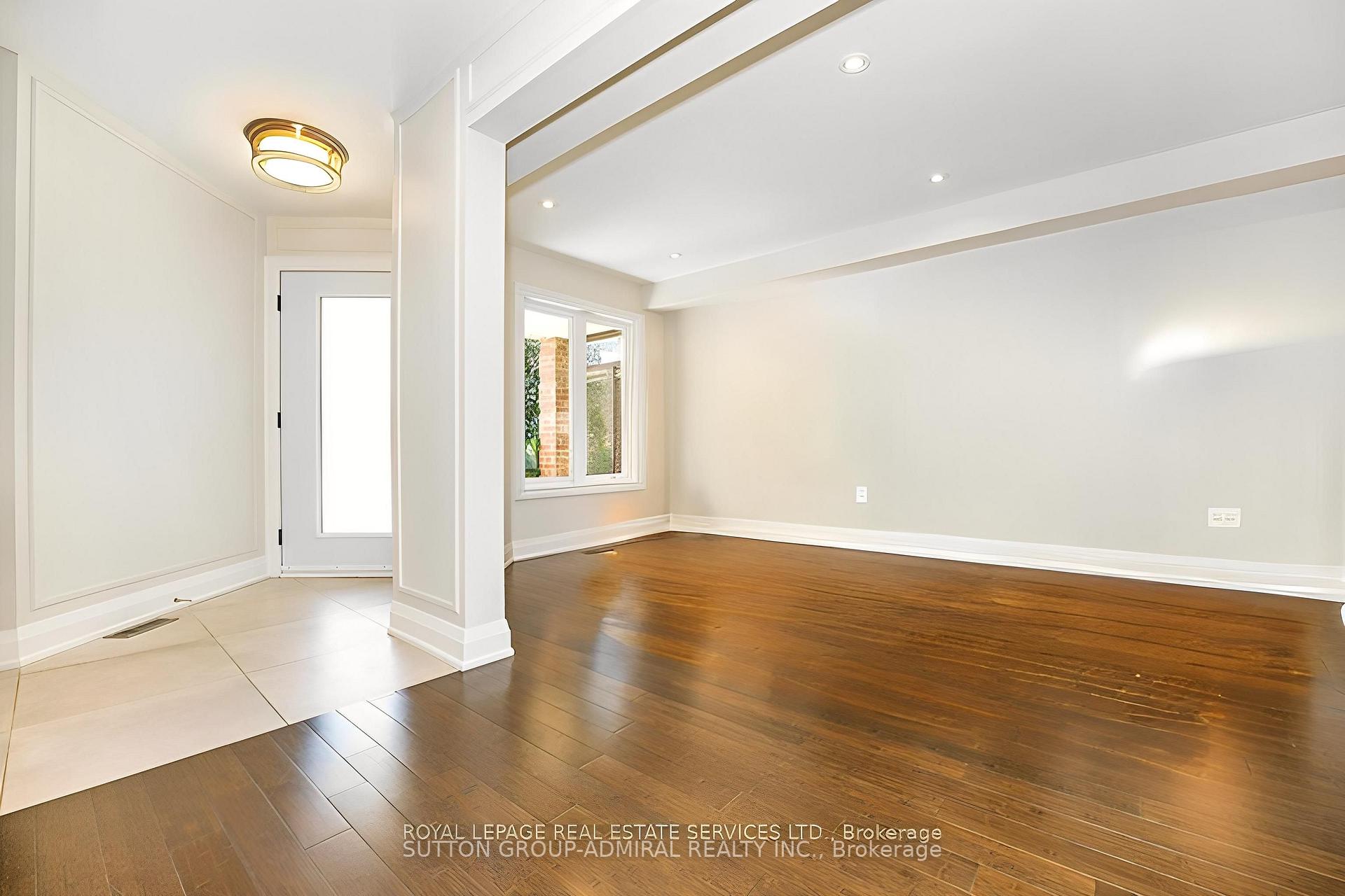 Photo 12 of 68 Patna Crescent, Vaughan, Maple — HOMEH