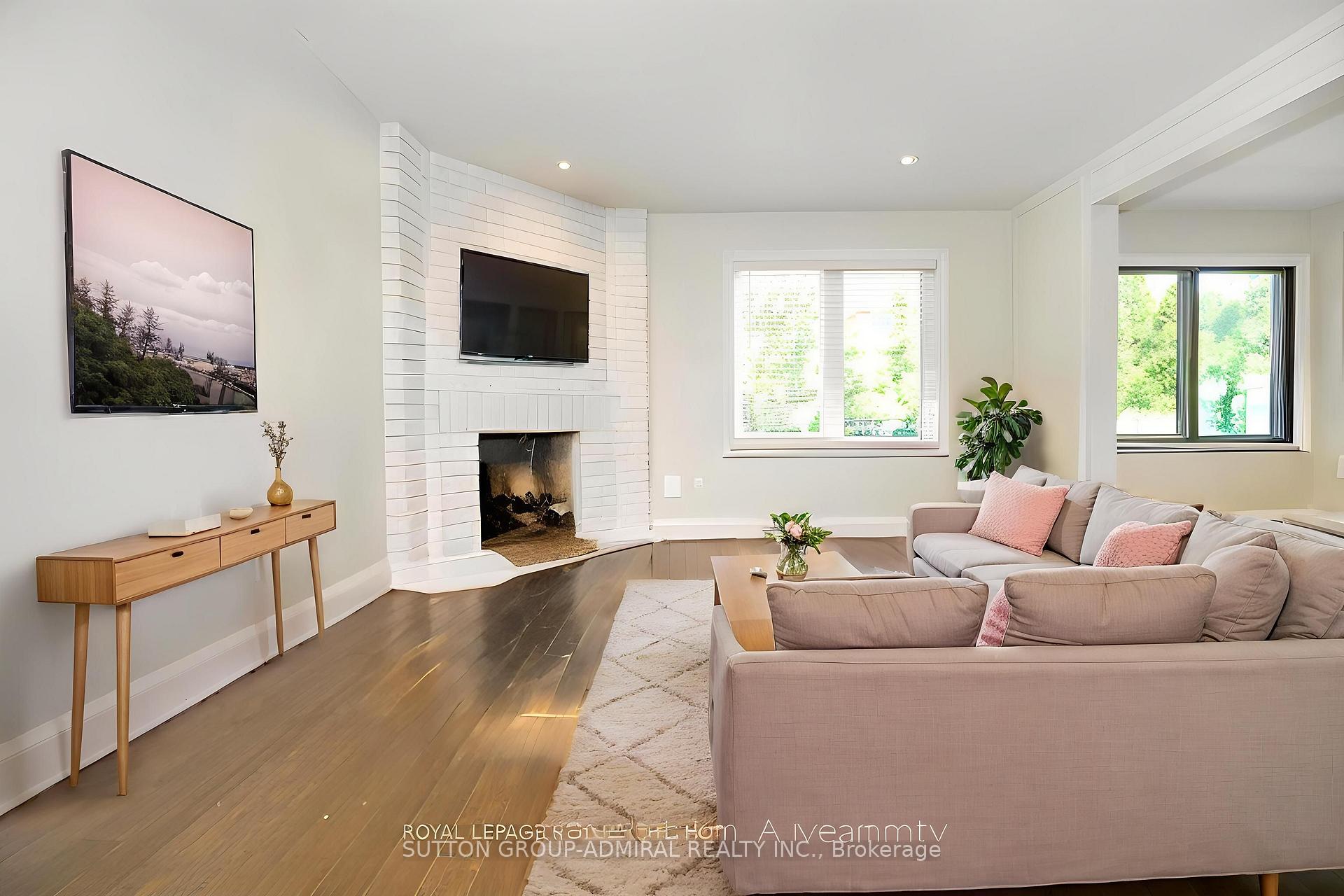 Photo 15 of 68 Patna Crescent, Vaughan, Maple — HOMEH