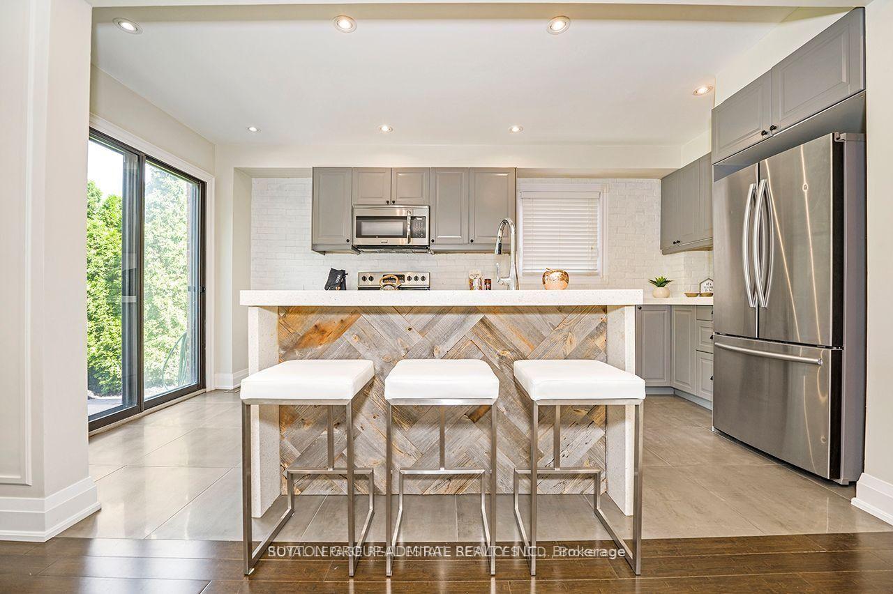 Photo 16 of 68 Patna Crescent, Vaughan, Maple — HOMEH