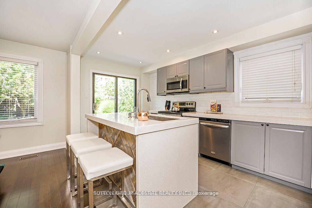 Photo 17 of 68 Patna Crescent, Vaughan, Maple — HOMEH