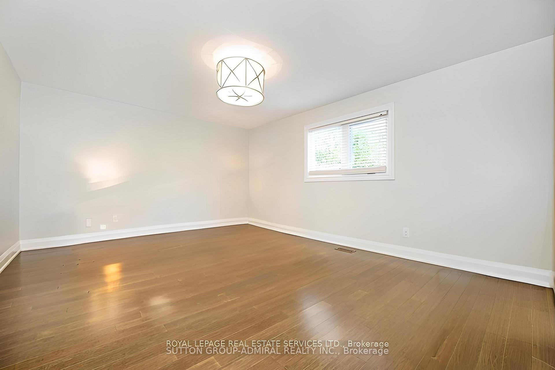 Photo 36 of 68 Patna Crescent, Vaughan, Maple — HOMEH