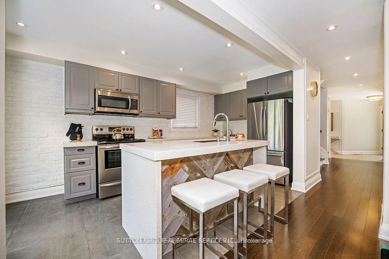 Photo 24 of 68 Patna Crescent, Vaughan, Maple — HOMEH