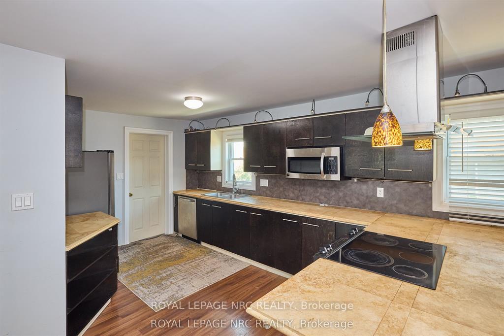 Photo 11 of 557 Geneva Street, St. Catharines, Lakeport — HOMEH