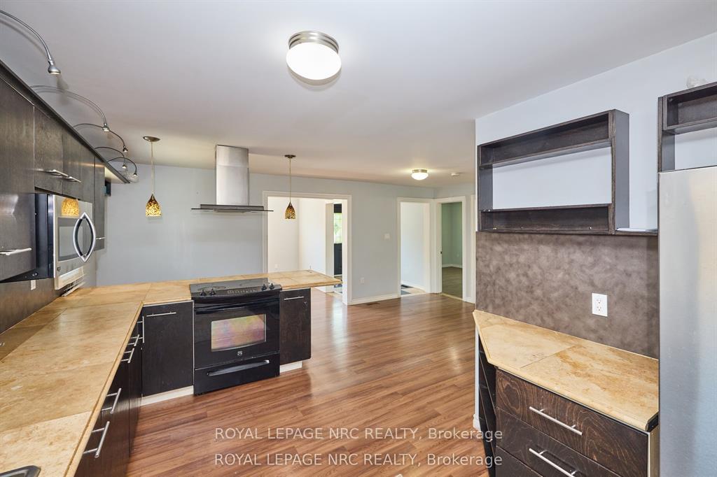 Photo 13 of 557 Geneva Street, St. Catharines, Lakeport — HOMEH