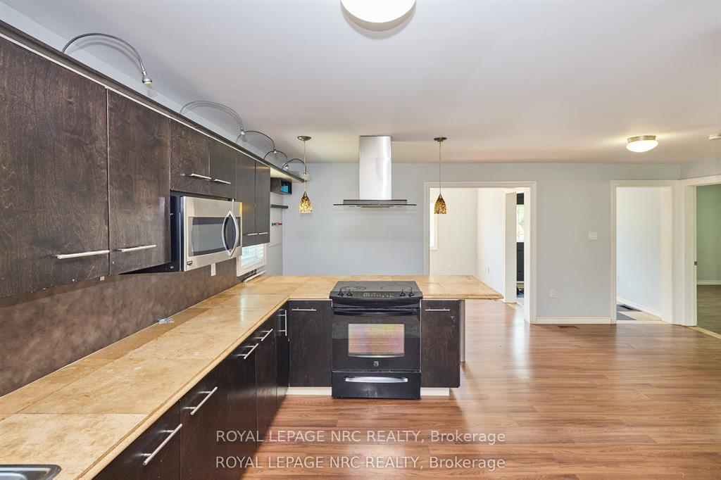 Photo 14 of 557 Geneva Street, St. Catharines, Lakeport — HOMEH