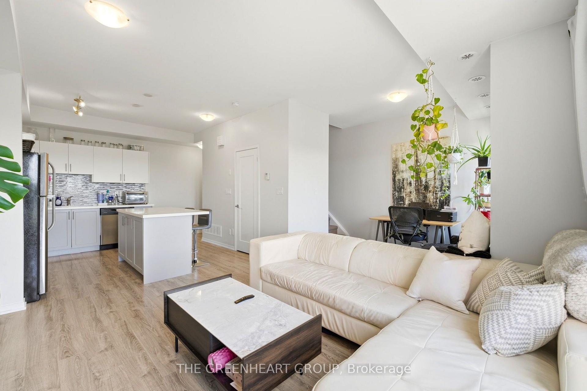 Photo 10 of Unit C28, 26 Bruce Street, Vaughan, East Woodbridge — HOMEH