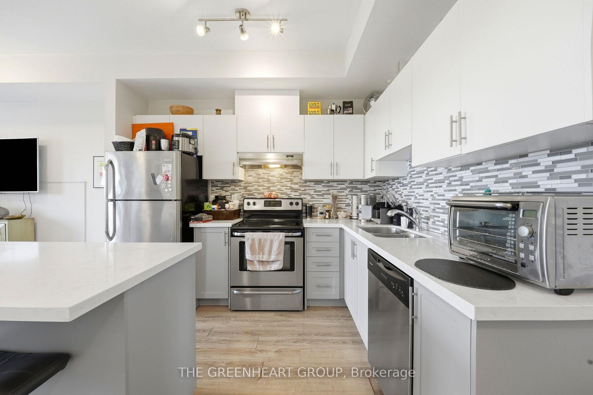 Photo 13 of Unit C28, 26 Bruce Street, Vaughan, East Woodbridge — HOMEH