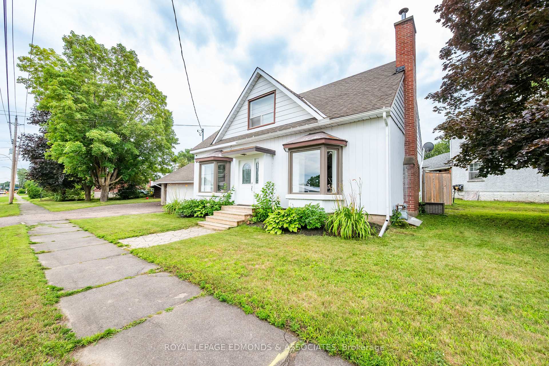 Photo 3 of 734 Front Street, Pembroke, Pembroke — HOMEH