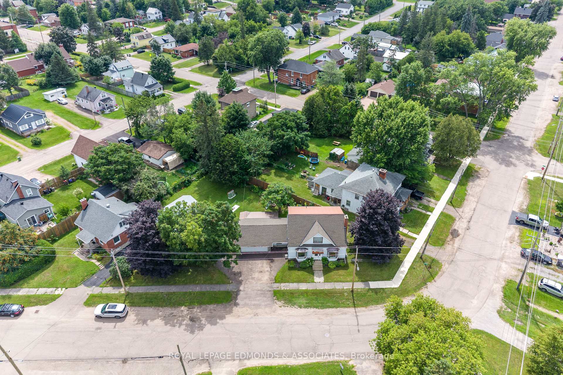 Photo 5 of 734 Front Street, Pembroke, Pembroke — HOMEH