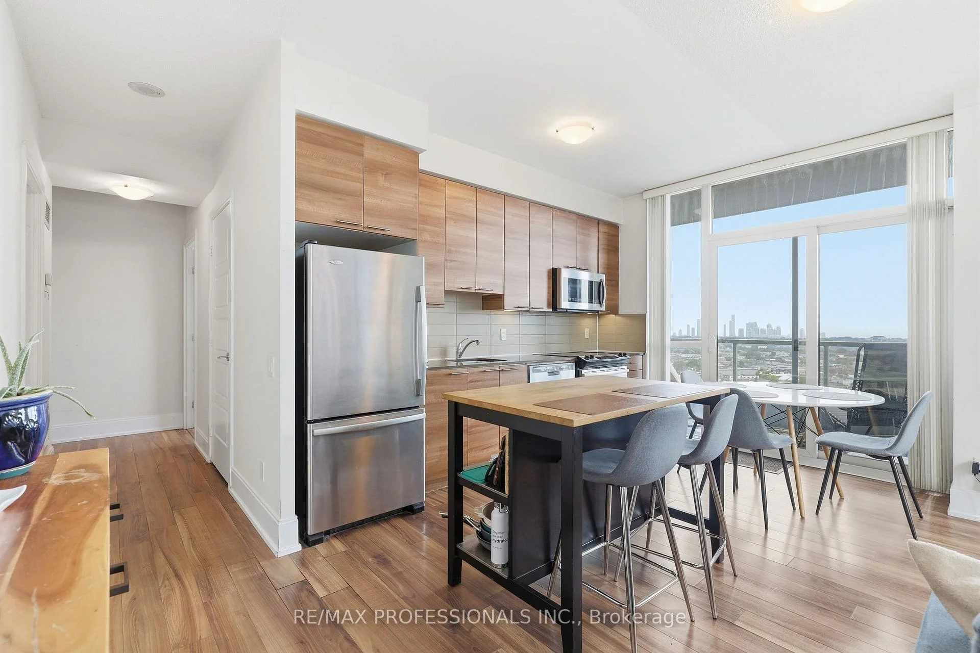 Photo 16 of Unit 1602, 15 Viking Lane, Etobicoke, Islington-City Centre West — HOMEH