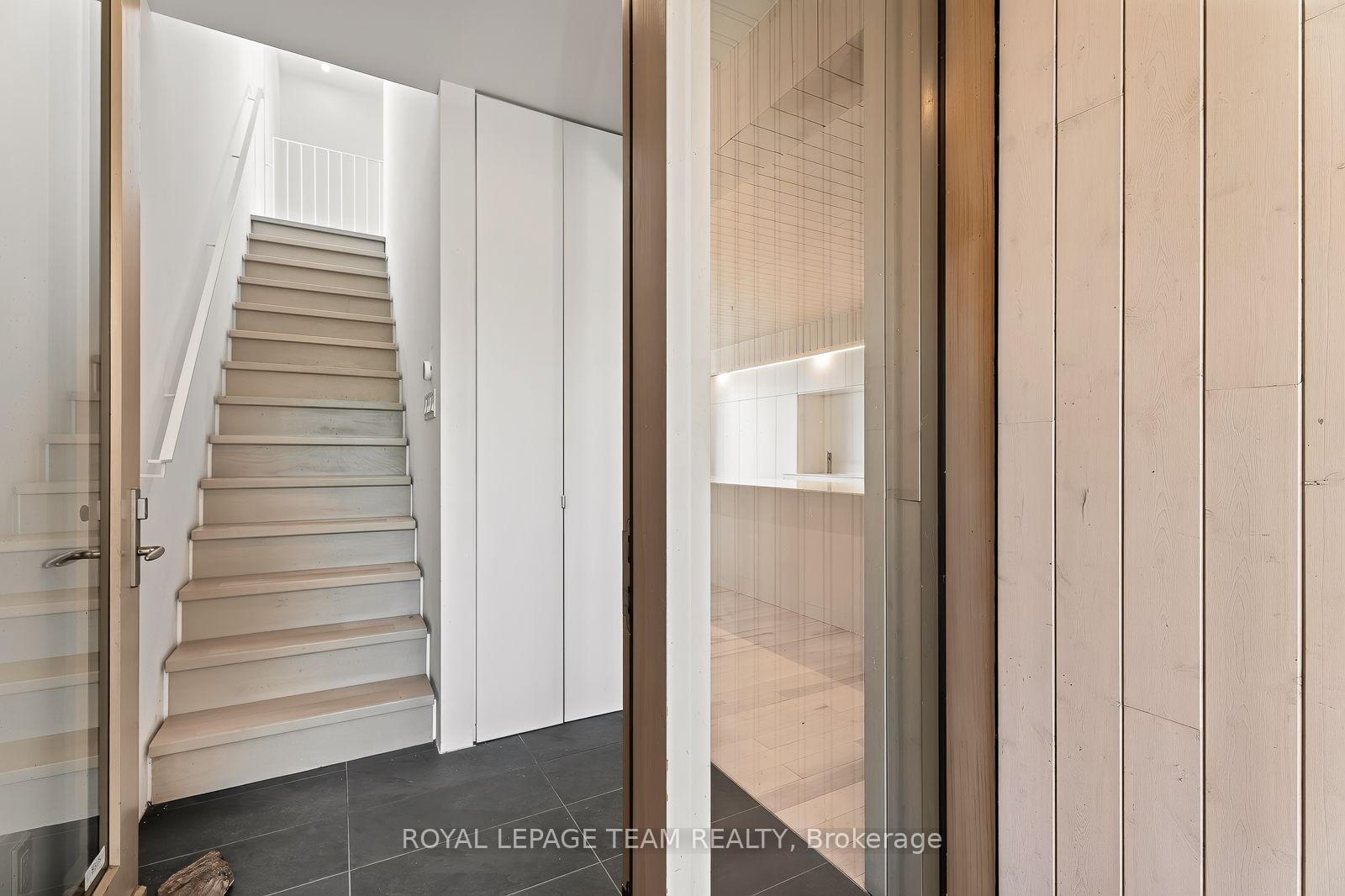Photo 28 of Unit 2, 142 Ivy Crescent, Ottawa, Lindenlea — HOMEH