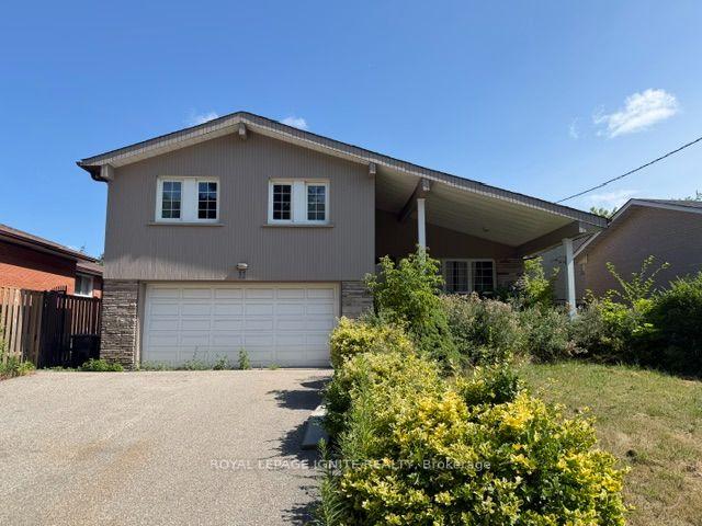 Photo 1 of 11 Fulwell Crescent, North York, York University Heights — HOMEH