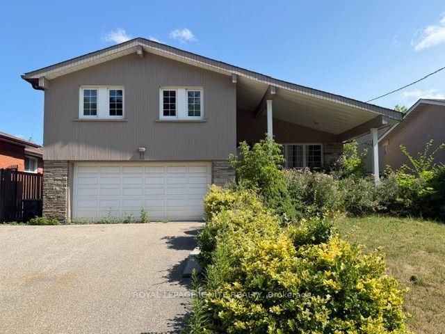 Photo 3 of 11 Fulwell Crescent, North York, York University Heights — HOMEH