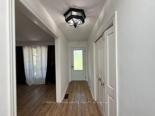 Photo 7 of 11 Fulwell Crescent, North York, York University Heights — HOMEH