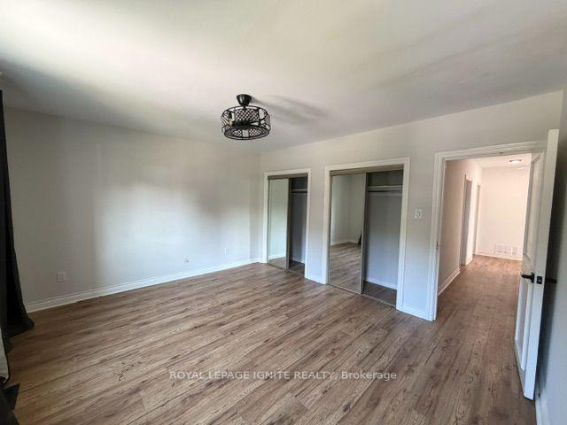 Photo 20 of 11 Fulwell Crescent, North York, York University Heights — HOMEH