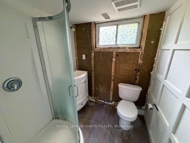 Photo 29 of 11 Fulwell Crescent, North York, York University Heights — HOMEH