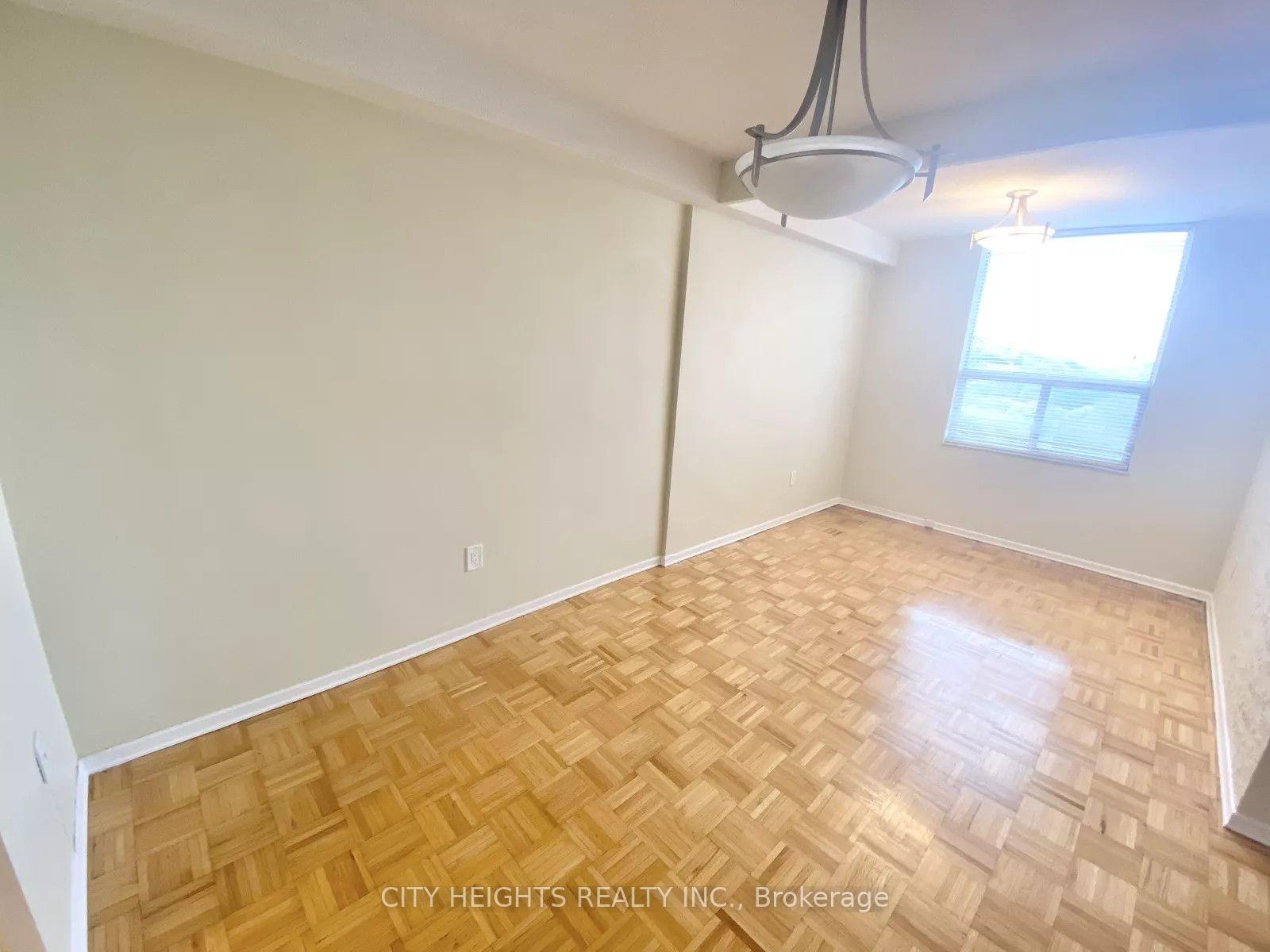 Photo 8 of Unit 711, 10 Edgecliff Golfway, Toronto, Flemingdon Park — HOMEH