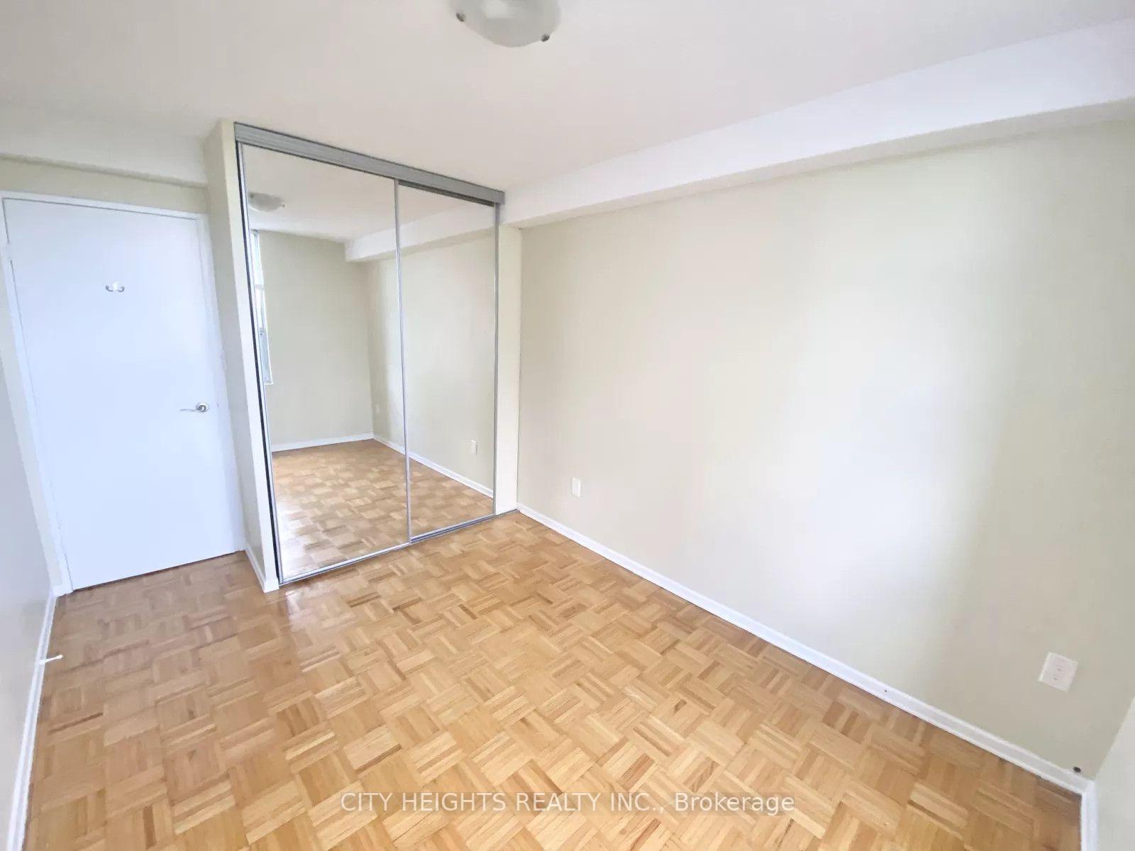 Photo 11 of Unit 711, 10 Edgecliff Golfway, Toronto, Flemingdon Park — HOMEH