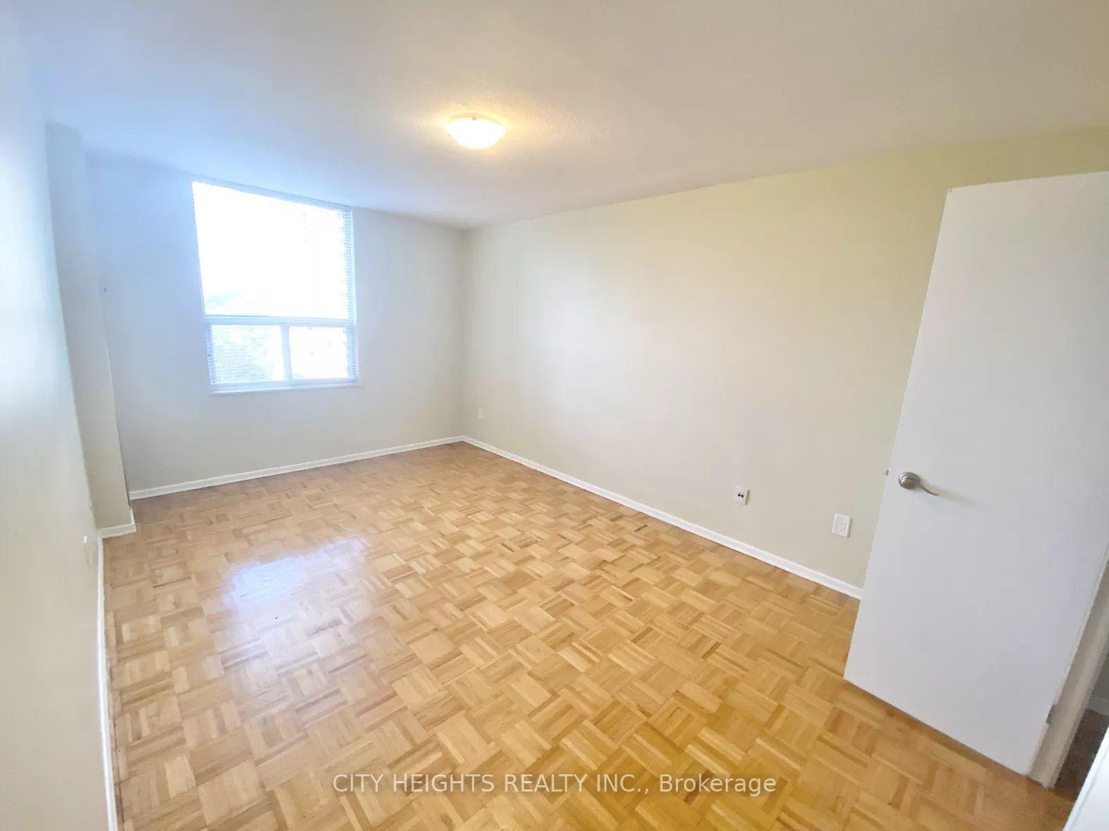 Photo 12 of Unit 711, 10 Edgecliff Golfway, Toronto, Flemingdon Park — HOMEH