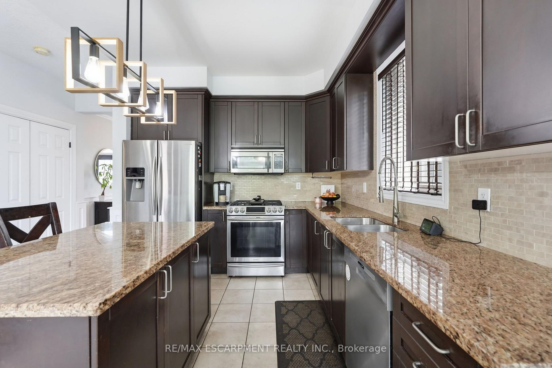 Photo 9 of 108 Fowler Drive, Hamilton, Binbrook — HOMEH