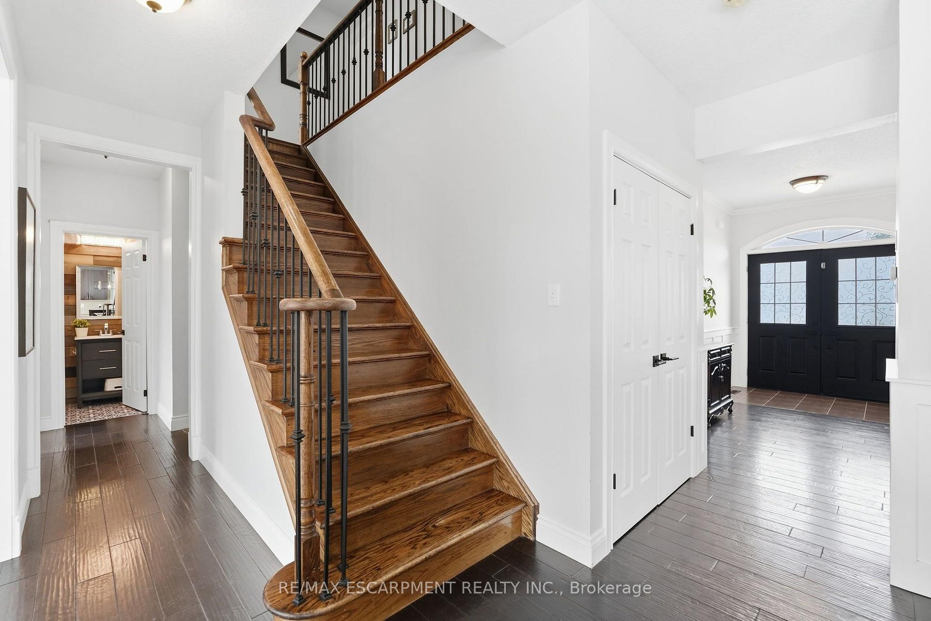 Photo 17 of 108 Fowler Drive, Hamilton, Binbrook — HOMEH